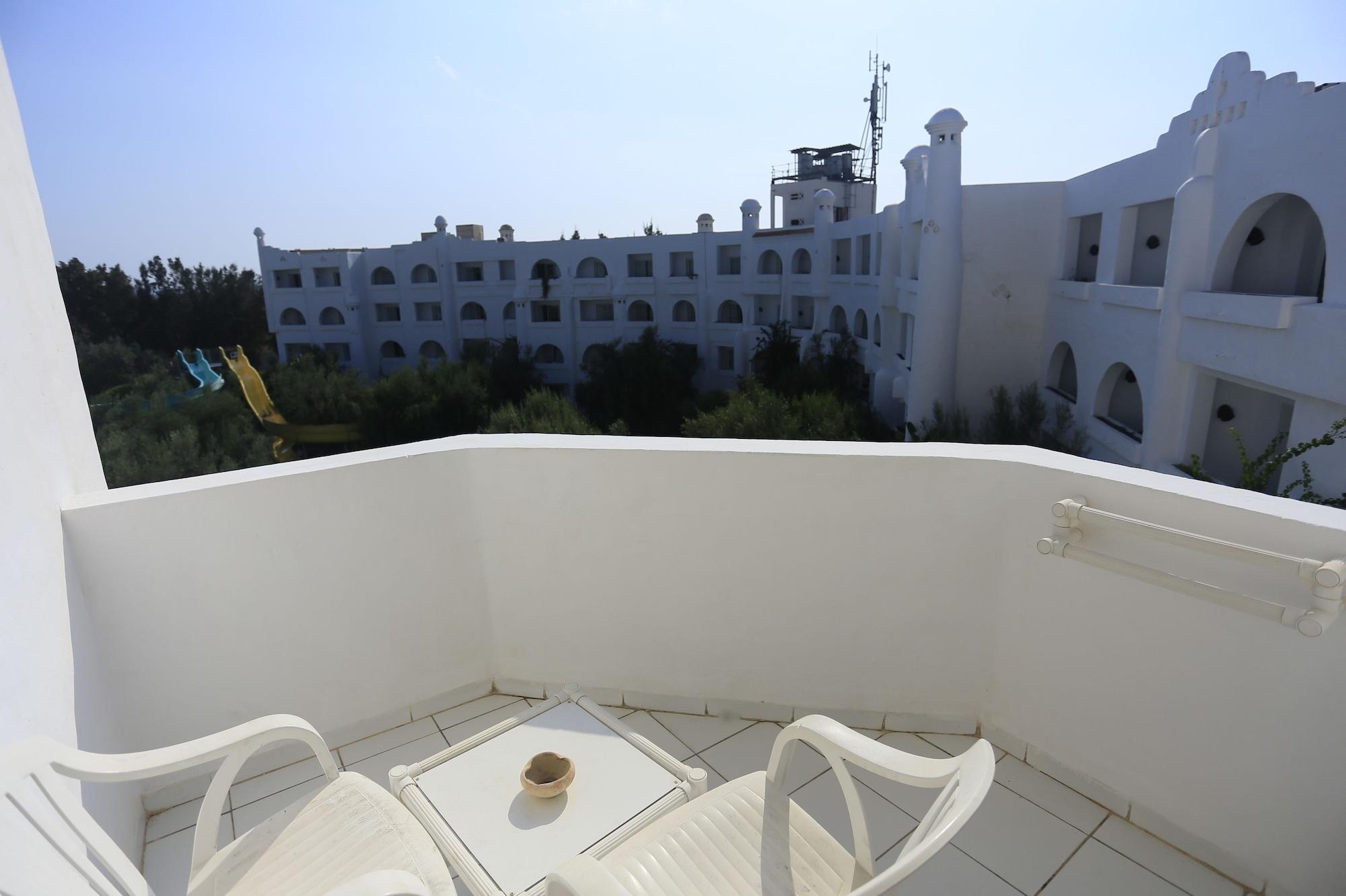 Garden 4*