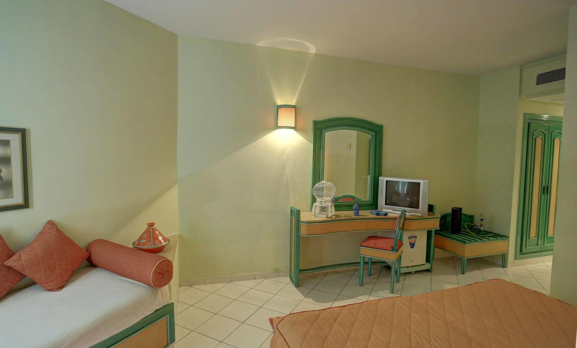 Garden Hotel 4*